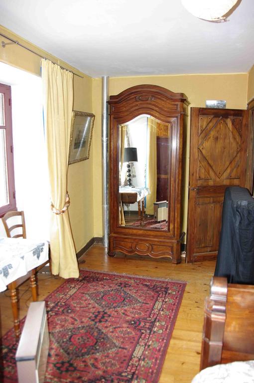 Hotel Chateau De Vermette La Chapelle-Gaudin Zimmer foto