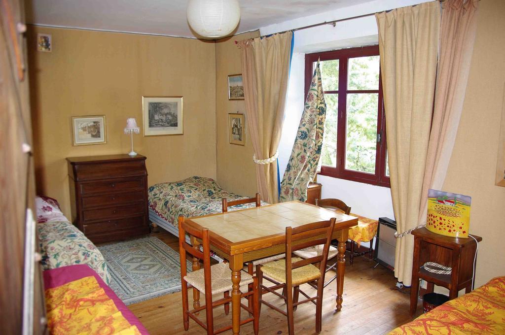 Hotel Chateau De Vermette La Chapelle-Gaudin Zimmer foto